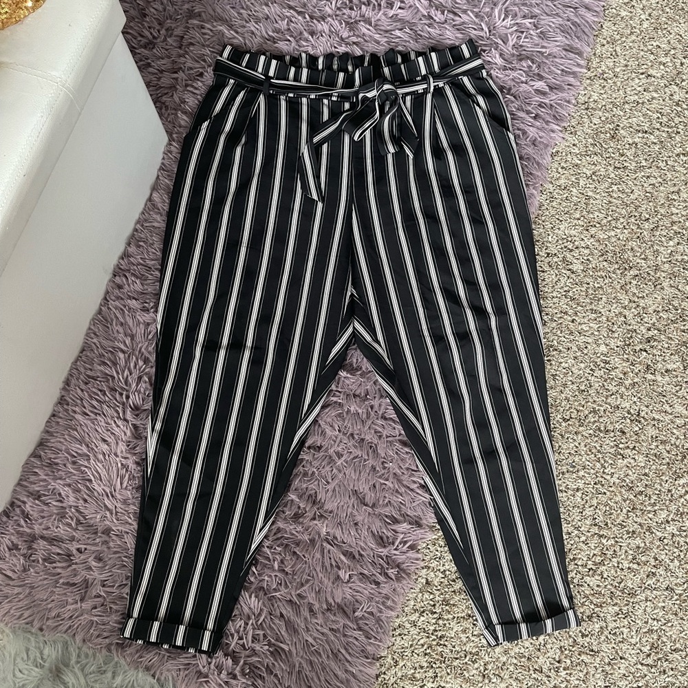 Rue21 Rue+ Black & White Stripe Pants with Tie